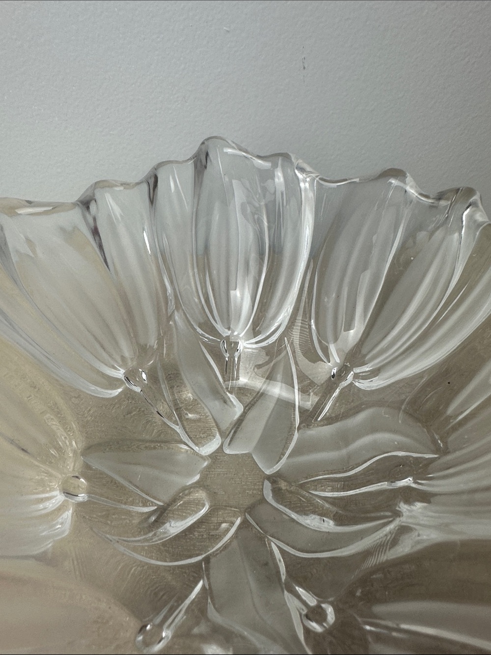 Mikasa Walther “Sylvia” clear and frosted Tulip Crystal Bowl - Picture 3 of 4